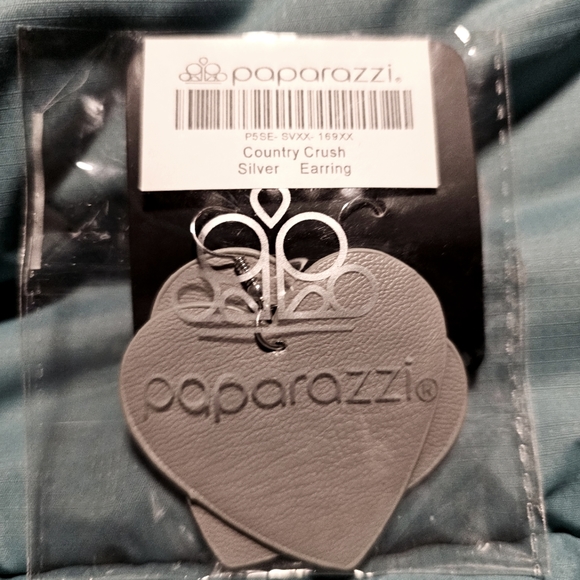 Paparazzi: Country Crush, Silver - Picture 2 of 4